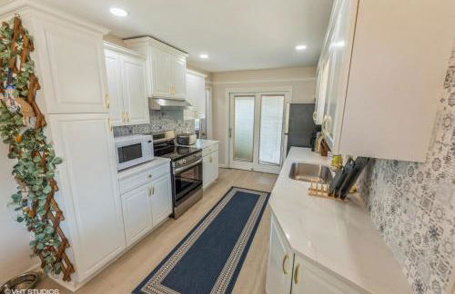 Fully Renovated Scandinavian Inspired Home - Foto 6