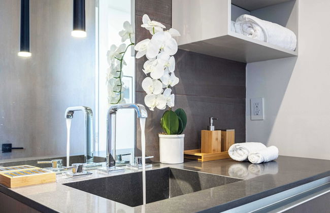 LA Villa by Avantstay Walk to The Grove LA - Photo 11