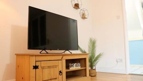 Lovely staycation with family FREE Parking & WiFi - Foto 4