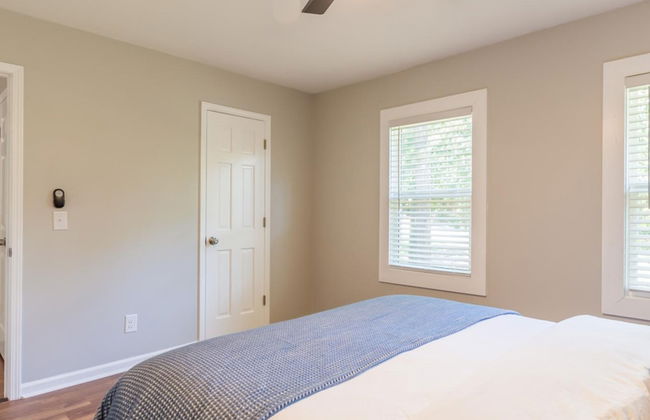 Beautiful Large Newly Renovated 5 Bedroom House - Foto 26