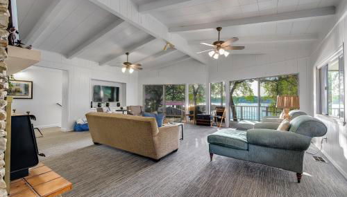 The Shorewood Lakeside Oasis, Pet-Friendly Getaway - Foto 3