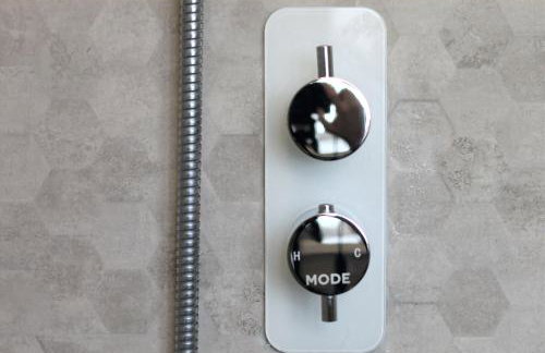 Stylish Loft Apartment by Property Promise - Foto 15