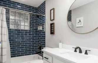 2 homes side by side downtown with fenced yard and hot tub - Foto 12