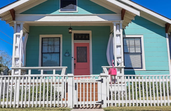 Vibrant Bungalow 2 Minutes to the Beach - Foto 1