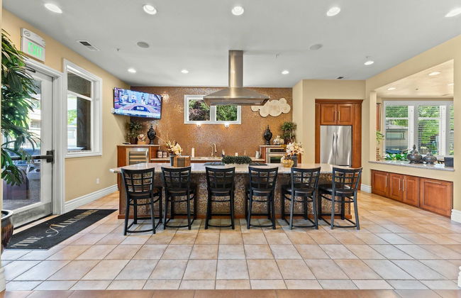 New Stylish 1BR Apt With Heated Pool Gym Yoga Studio - Foto 42