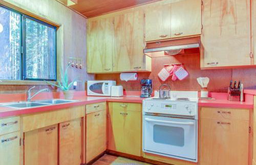 The Redwood House - Photo 4