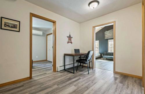 Lakefront Home with Private Beach Access & Hot Tub - Foto 27