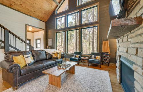 Serene Broken Bow Cabin with Hot Tub and Fire Pit! - Photo 1