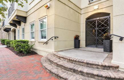 Walkable Historic District Stay 2 Units Sleeps 14 The Juliette by AvantStay - Foto 31