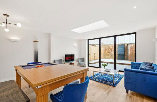 Deluxe 5 Bed House in London - Pool Table - Foto 2