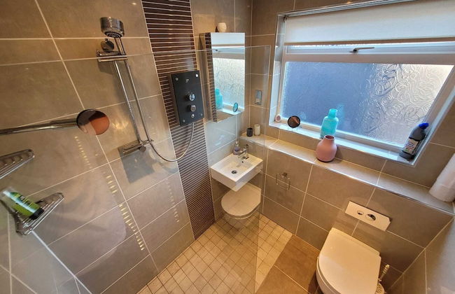 The Mumbles - Bungalow - 2 Bedrooms - Pet Friendly - Photo 7