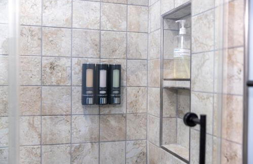 Deep Creek Retreat Hot Tub 85 inchTV all one level - Foto 51