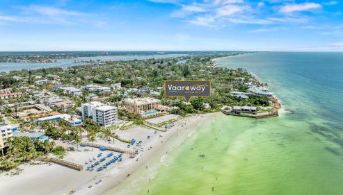 Gulf-Front Charm, Guest House Suite, Direct Beach Access on Siesta Key - Foto 2