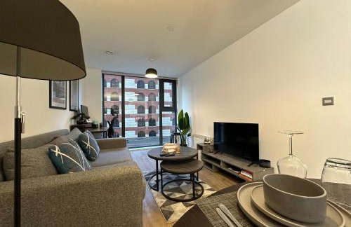 Cozy City Centre Apartment with Free Gym and Free Coffee - Photo 1