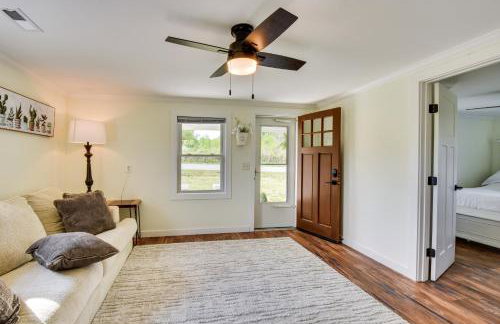 Cozy Fair Play Home with Deck 4 Mi to Lake Hartwell! - Foto 6