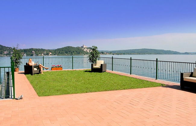 Holiday Home in Meina With Private Beach - Foto 17