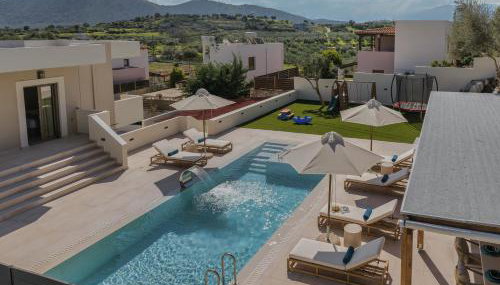 Elysian Villa 1 - With Private Pool - Foto 2, sunbed