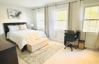 Charming 4BR 4BA Townhouse In Annandale, VA - Foto 10