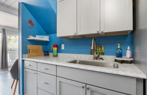 Pet Friendly A Frame w/ Private Dock & Great Lake Views - Foto 19