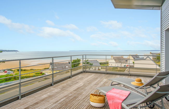 3 bedroom House in Plonévez-Porzay with garden and terrace - Photo 25