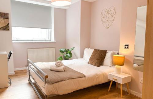 Spacious 2BR 2BA Apartment City Centre Sleeps 5 - Foto 2