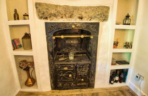 Knocker Cottage is a 3 bedroom made up of 1 double bedroom and 2 small double bedrooms in small village 10 min to beaches - Foto 56