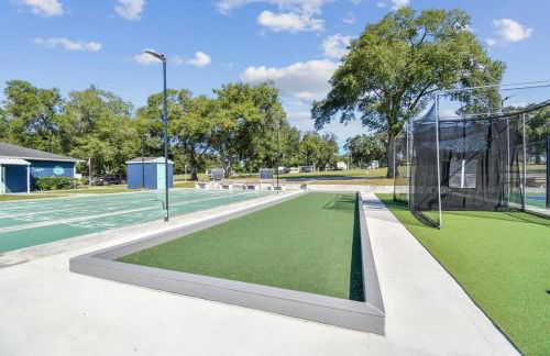 2 Bed Cozy Home, Dade City, Pickle Ball and Pool - Photo 30