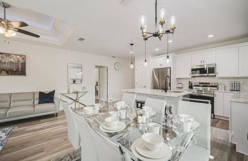 SW Florida Luxury Modern Retreat, King Bed Suite , Close to Beaches / Golfing / Fishing / Air Ports , 2023 Built - Foto 9