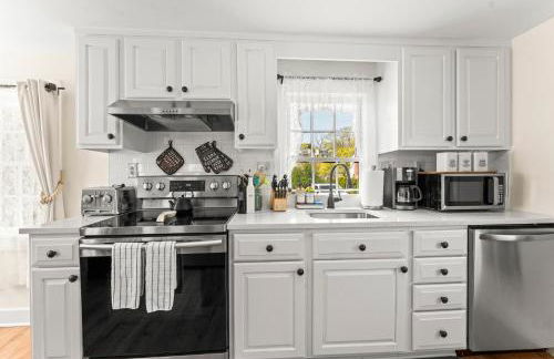 Historic Waterfront Home and Cottage - Foto 35