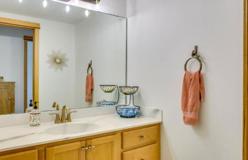 Outdoor Oasis Luxe Flat in Mt Horeb! - Foto 11