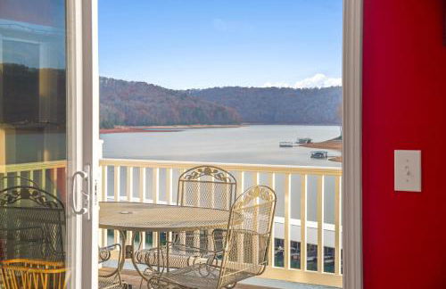 Family-friendly Home Hot Tub Lake View & Pool Access - Foto 40