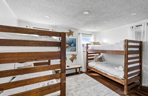 Oceanfront Bliss and Resort-Style Fun! Galveston Gem - Foto 22