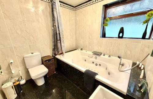 Indoor Heated Pool - Large Family Home - Sleeps 12 - Near Bournemouth Beach - Photo 40