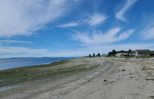 The Seaside Getaway - Photo 23