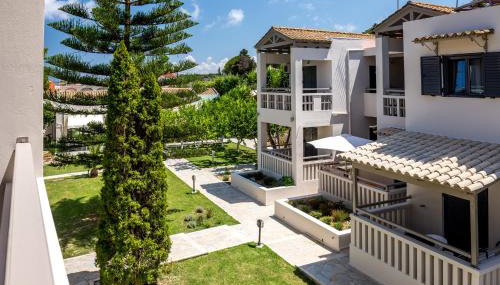 Trianon Studios - Photo 3, Garden view