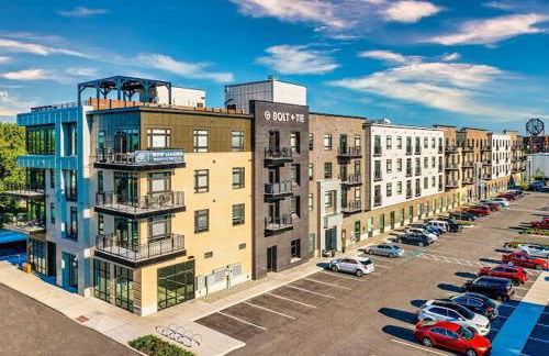 Gorgeous High-Rise On The River - Foto 19