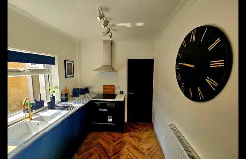 Newly refurbed - sleeps 6 - long stay - Foto 24