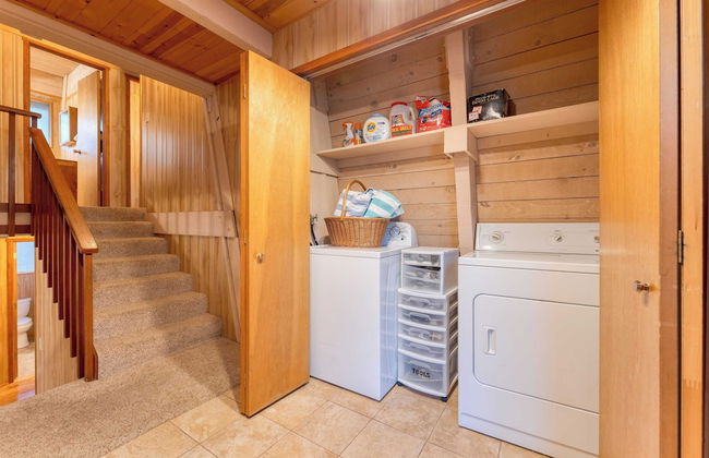 Lundy Bearden Serene Tahoe Retreat With Deck, Fireplace, and Forest Views - Foto 32