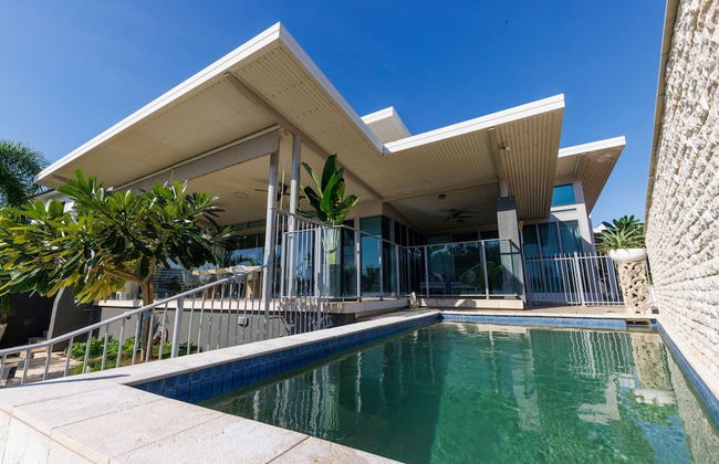 Water-front Paradise Pool - BBQ - Balcony Dining - Foto 3