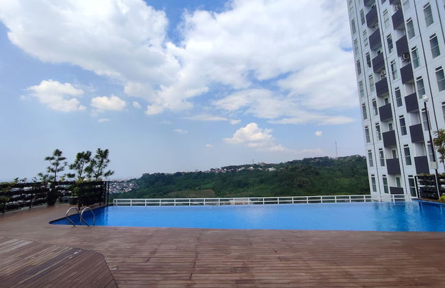 Comfortable And Modern 1Br Without Living Room At Amartha View Apartment - Foto 13