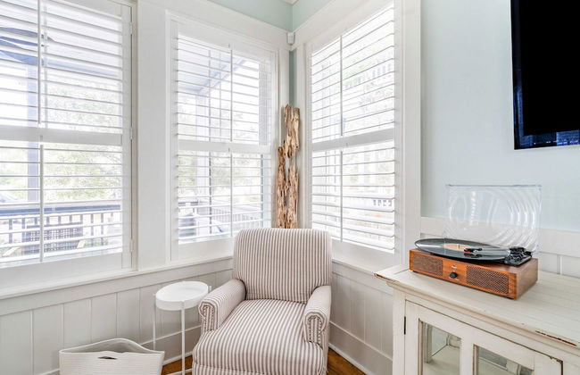 Pearl by Avantstay Idyllic Seaside Getaway w/ 2 Large Decks & Lush Garden - Foto 7