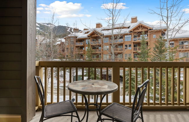 LARGE Studio | Ski In/Out | Pool & Hot Tubs | Central Upper Village Location - Photo 9