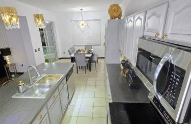 10 Mins to Disney - New luxury furniture - 16 guests - Foto 42