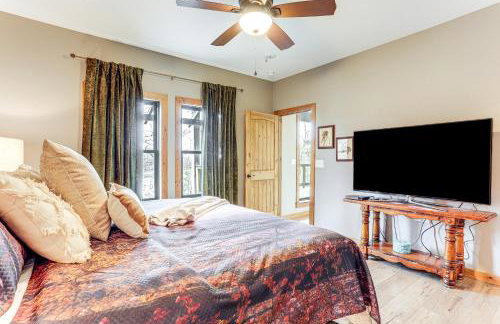 Lake Views and Golf Access at Secluded Drasco Lodge - Foto 8