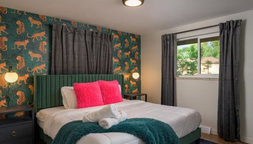 Huge Hot Tub, Theater Room, Family Friendly Oasis - Foto 4