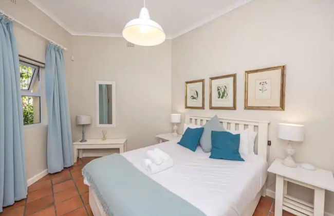 Perfect Getaway in Clifton - Photo 2