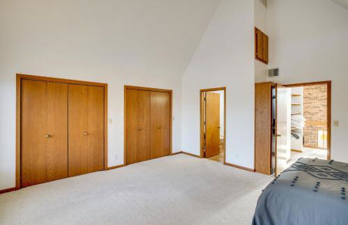 All-Season Lodge 40 Acres Walk to Elkhart Lake! - Foto 24