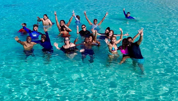 Tour en lancha por Bahía de las Águilas - Foto 3, Disfrutando de la experiencia