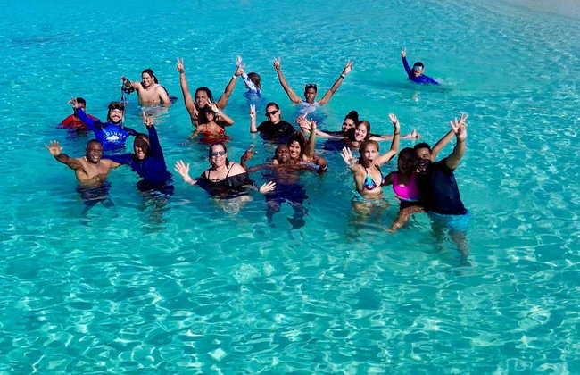 Bahía de las Águilas Speedboat Tour - Photo 3