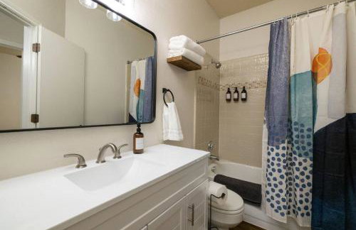 Spacious Duplex Near World Cup & DFW Airport - Foto 31